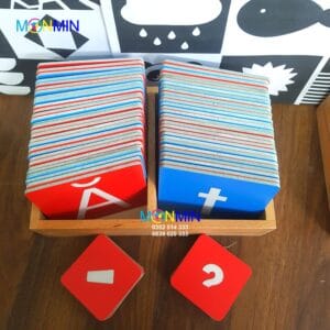 Chữ cát nhám - Giáo cụ ngôn ngữ Montessori